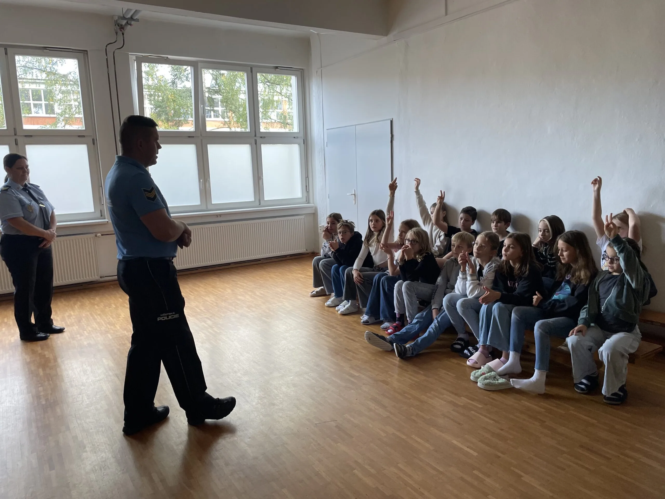 "Pes není hračka" a další naučné programy pro naše školáky s Městskou policií Zlín 1 IMG 6139 scaled 1