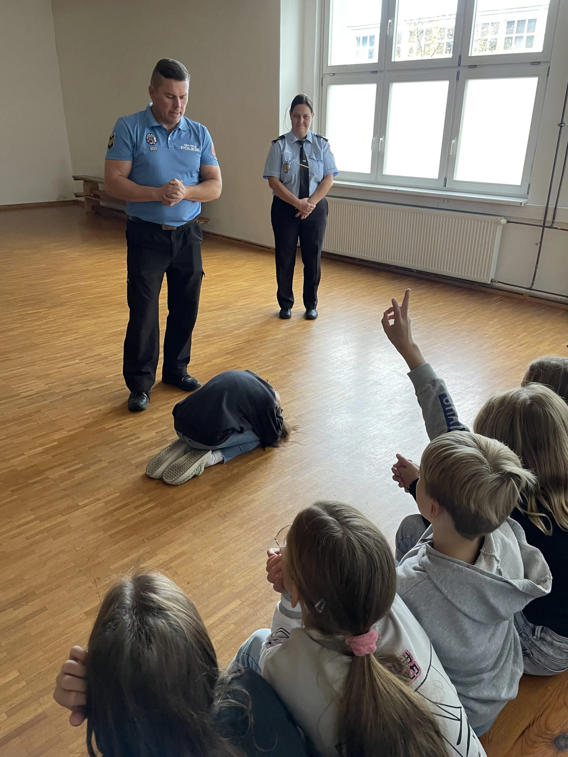 "Pes není hračka" a další naučné programy pro naše školáky s Městskou policií Zlín 2 IMG 6140 scaled 1