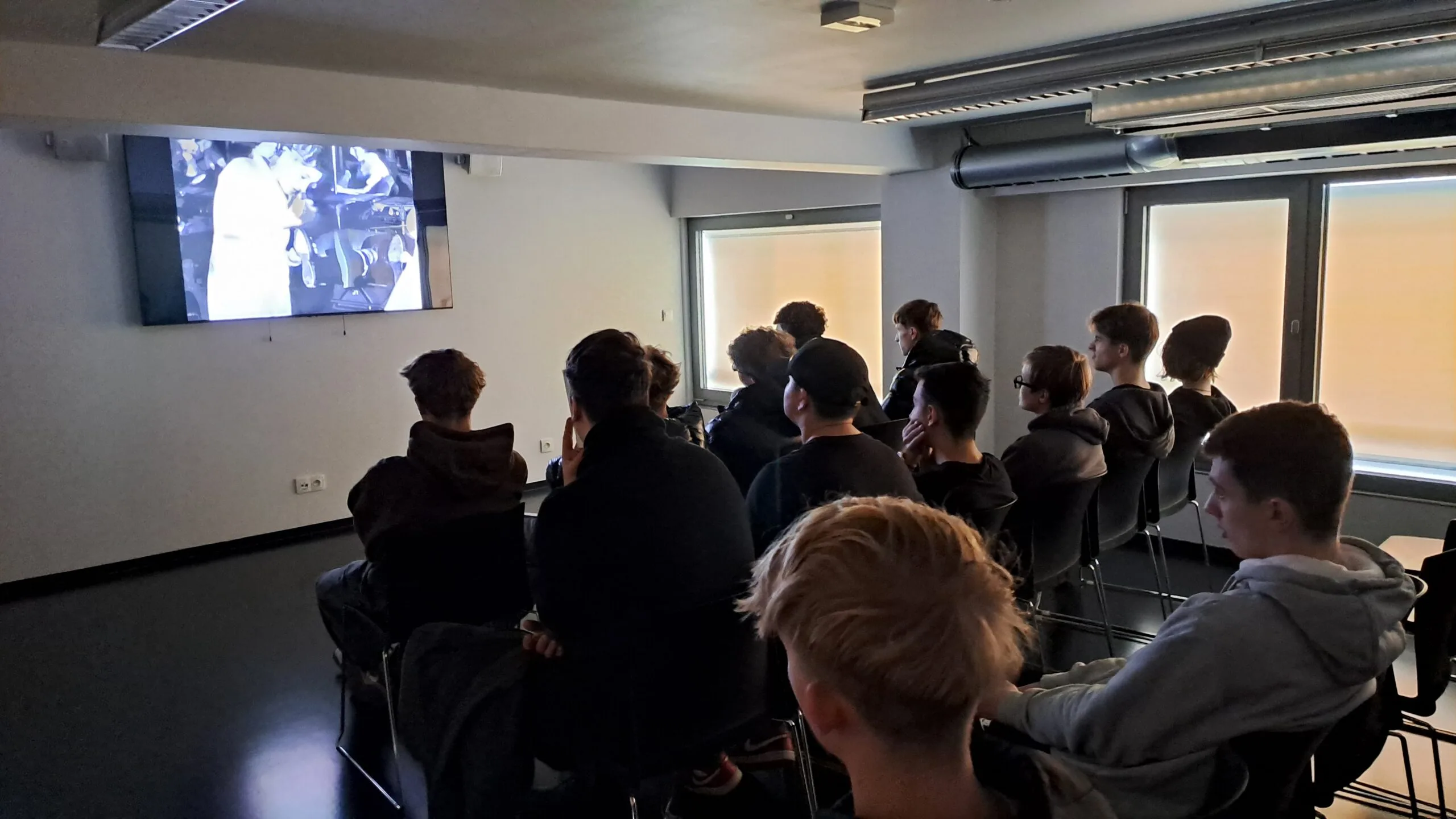 „Náš zákazník – náš pán“ aneb Baťova inspirace pro naše IT studenty 1 20241203 103422 scaled 1