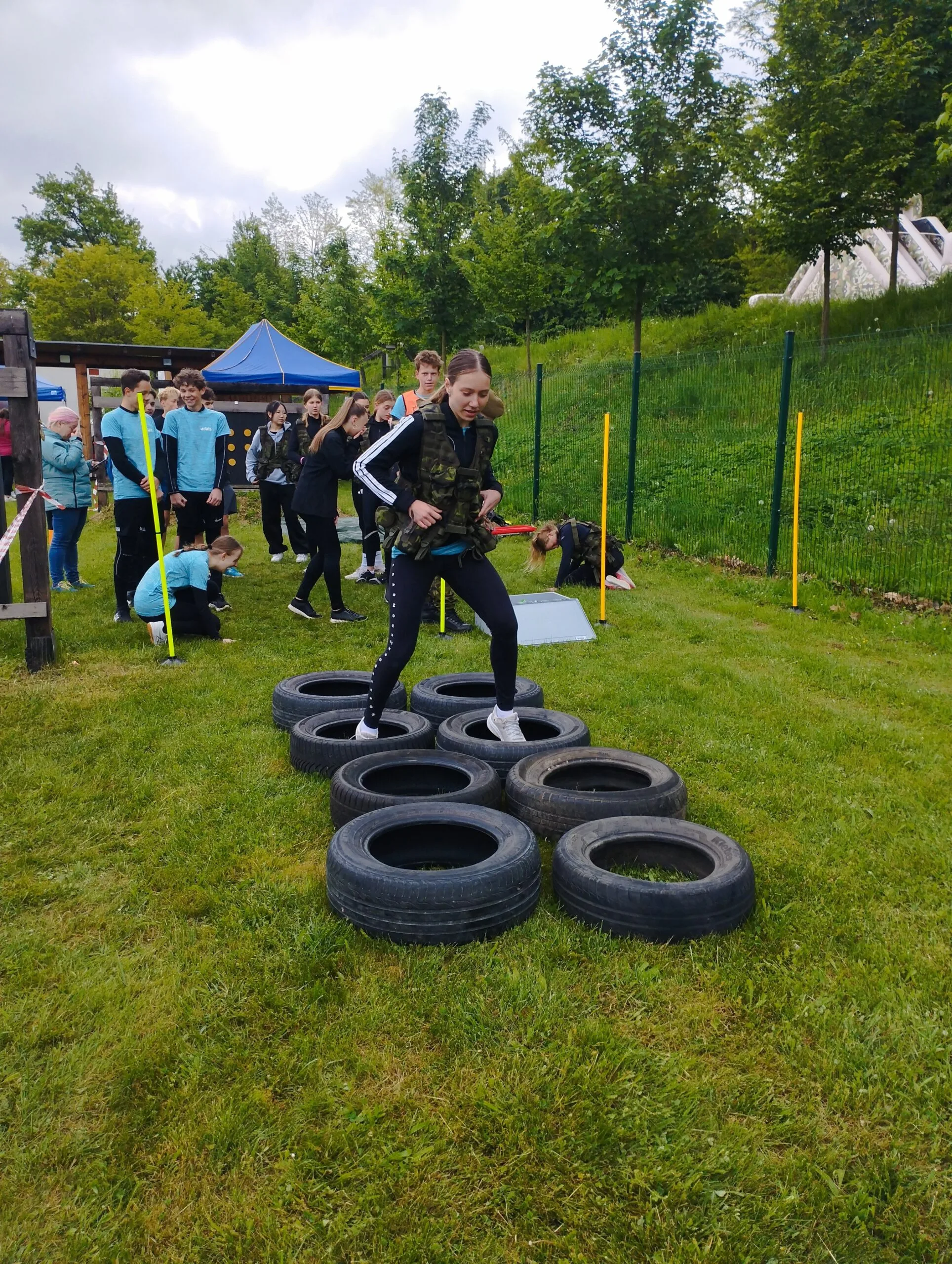 Survival 2025 – ohlédnutí za sportovní výzvou osmáků 4 7 scaled 1