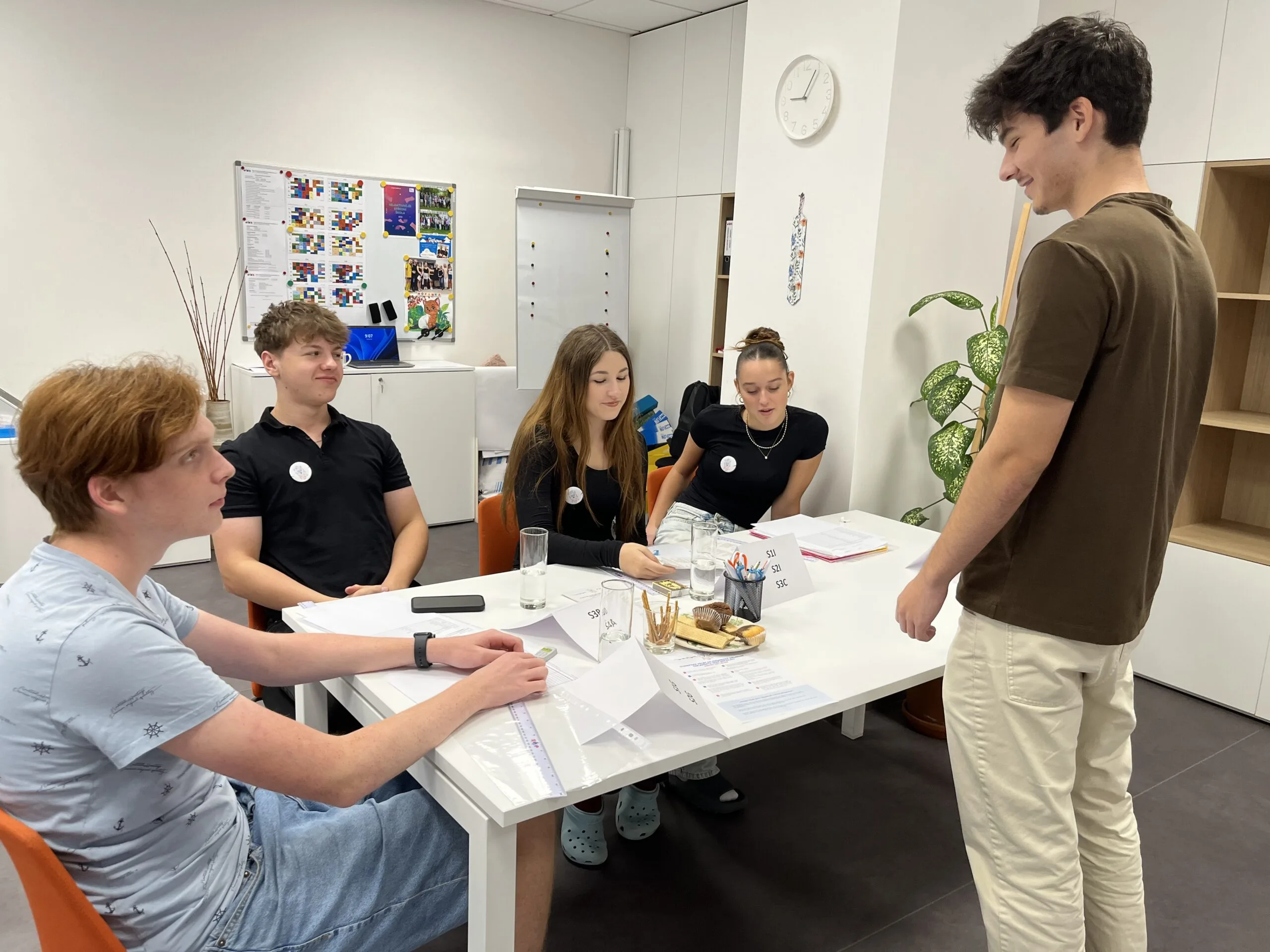 Studentské volby 2025 v naší škole 7 IMG 1822 scaled 1