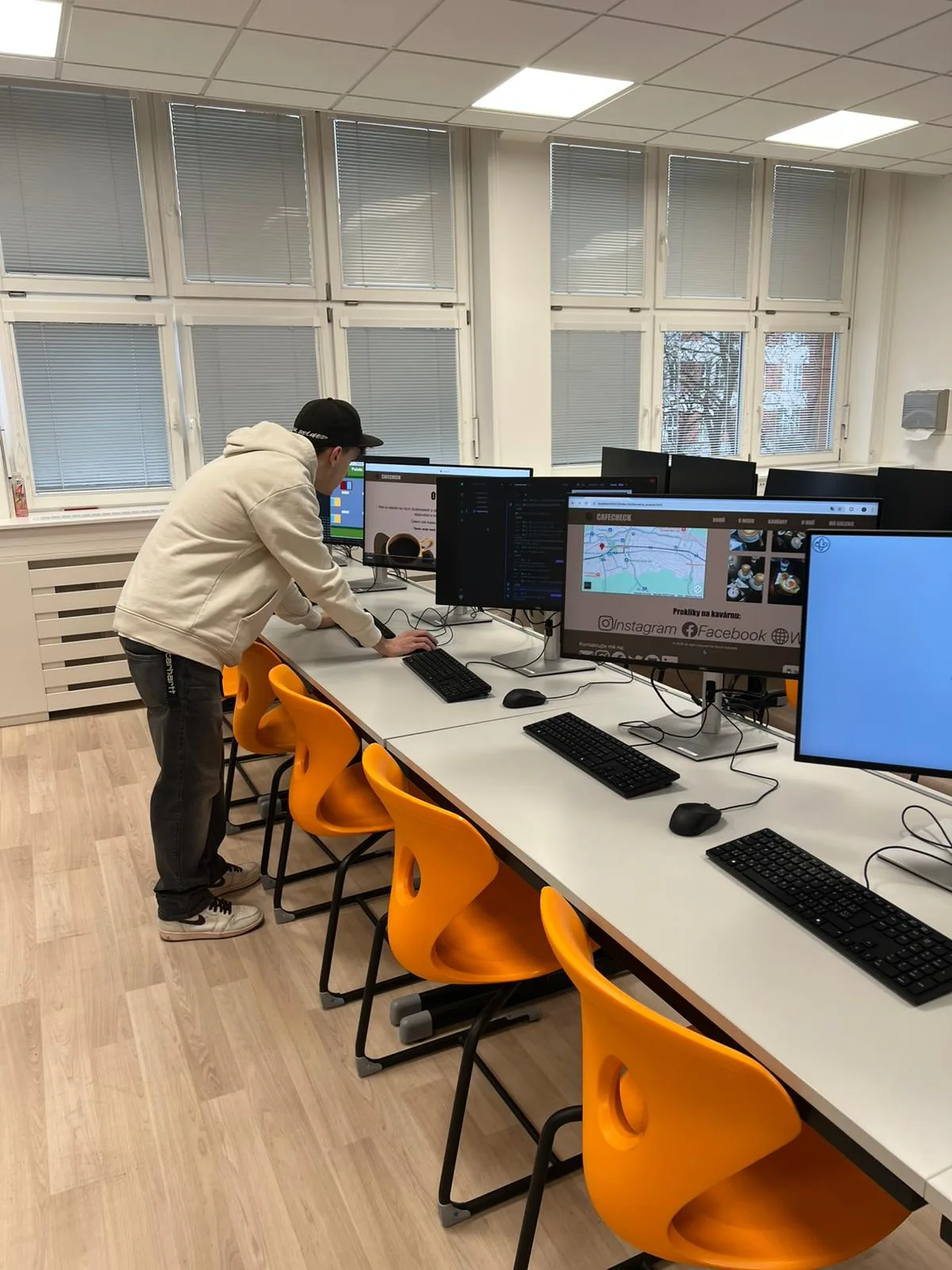 Dny otevřených dveří naší střední školy 6 dod9