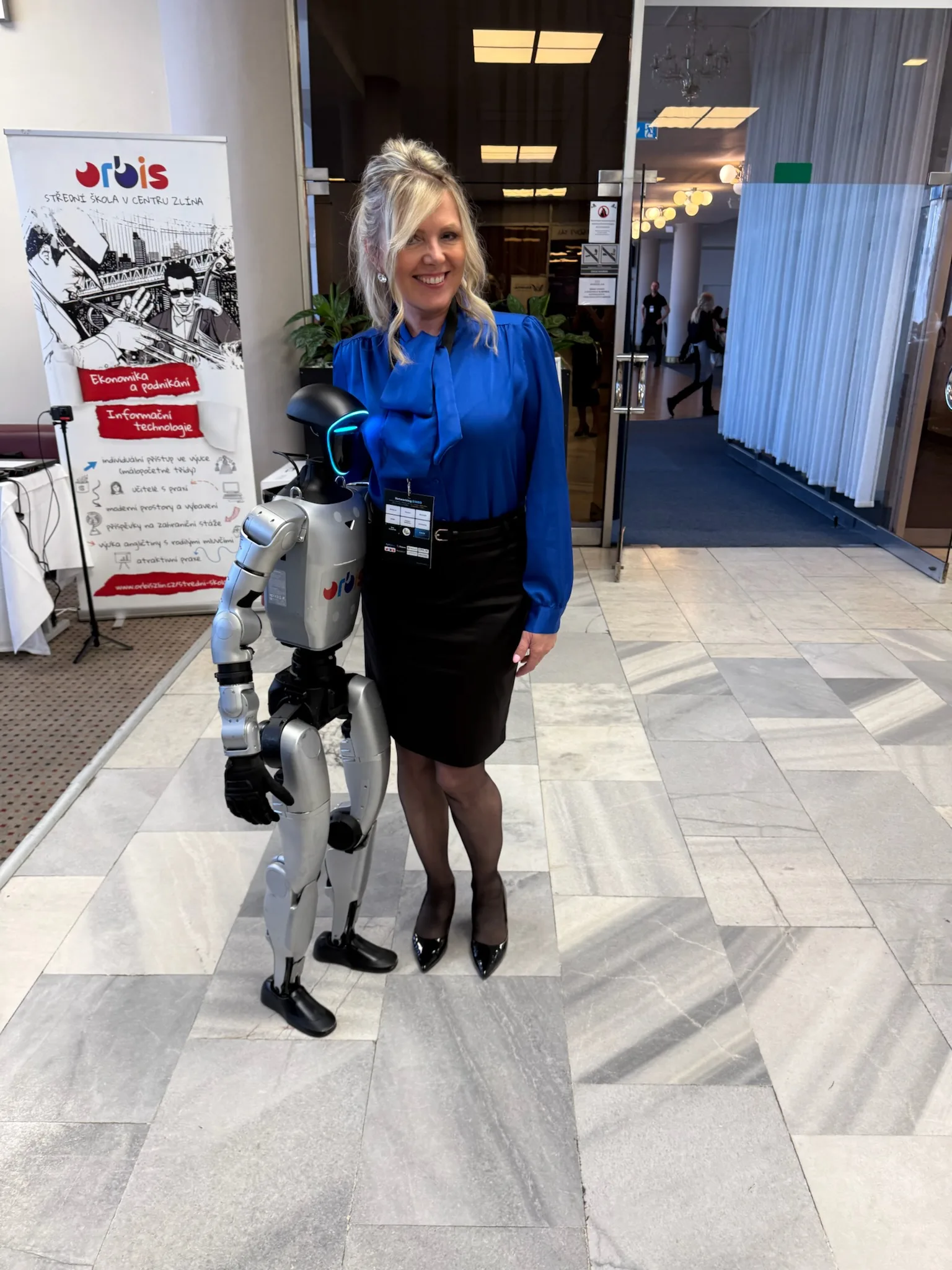 Náš humanoidní robot Orbi se stal hvězdou konference! 1 IMG 9199
