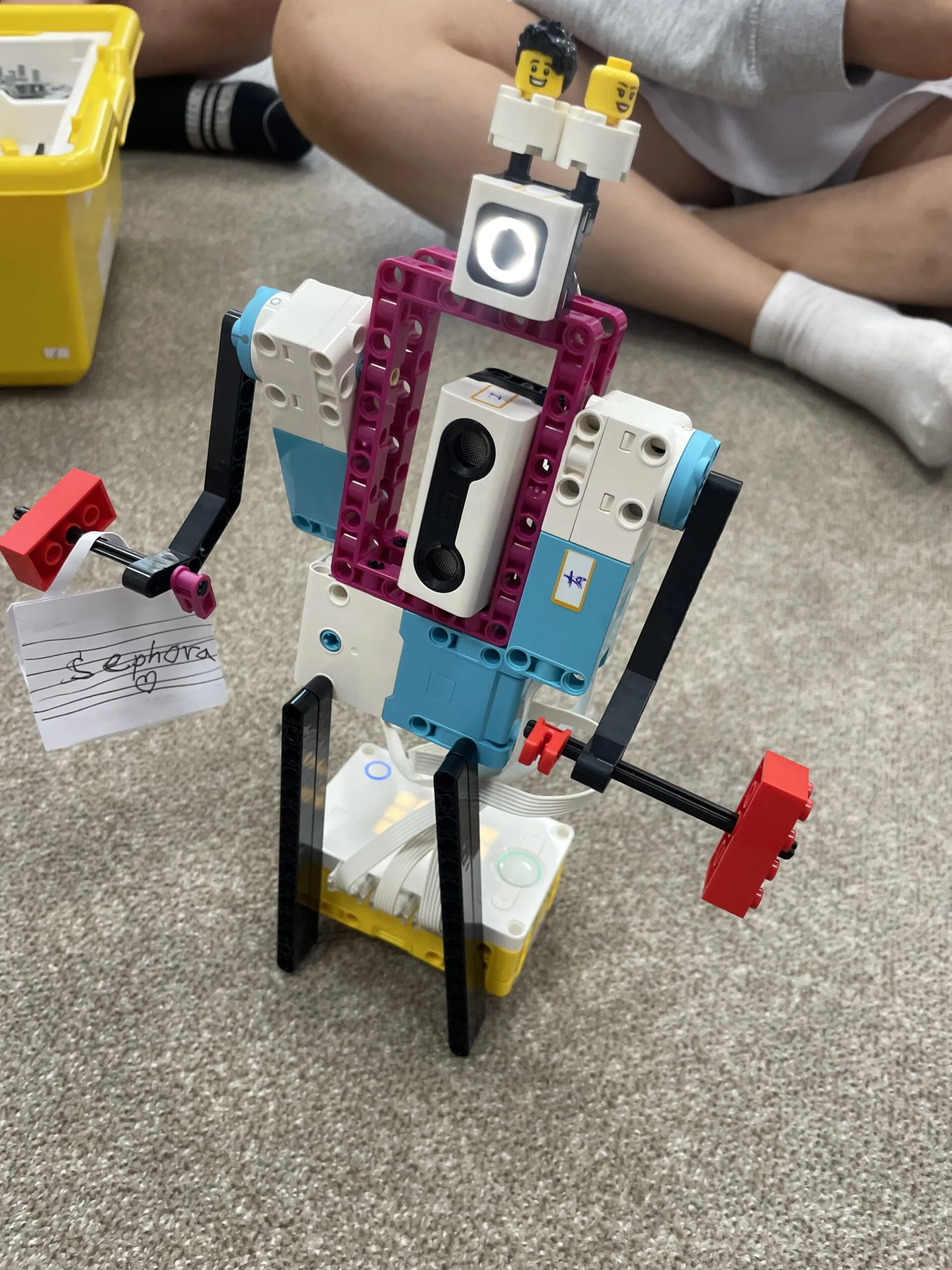 Lego, nápad a trocha programování? Kombinace, která baví! 5 IMG 9364 scaled 2